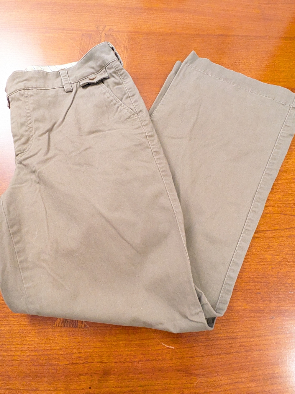 Dockers Women's Chinos in Tan Size 8 Short